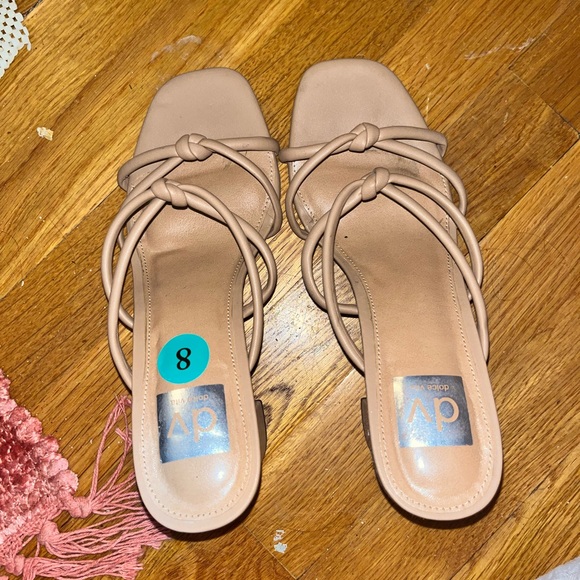 Nude Heels - Picture 5 of 6